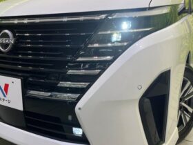 
									NISSAN Serena e-POWER Highway Star V Pearl White 2023′ EMF1R full								