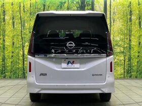 
									NISSAN Serena e-POWER Highway Star V Pearl White 2023′ EMF1R full								