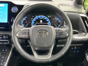 
									TOYOTA Noah S-Z Pearl White 2023′ EMFLK full								