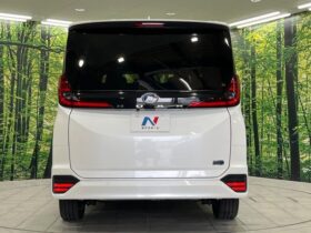 
									TOYOTA Noah S-Z Pearl White 2023′ EMFLK full								