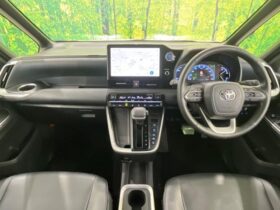 
									TOYOTA Noah S-Z Pearl White 2023′ EMG29 full								