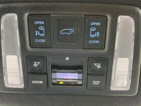 
									TOYOTA Noah S-Z Pearl White 2023′ EMG29 full								