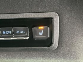 
									TOYOTA Noah S-Z Pearl White 2023′ EMG29 full								