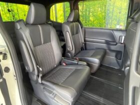 
									TOYOTA Noah S-Z Pearl White 2023′ EMG29 full								