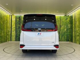 
									TOYOTA Noah S-Z Pearl White 2023′ EMG29 full								