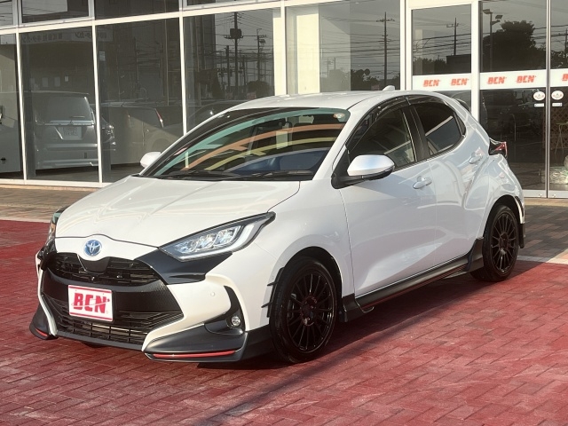 TOYOTA Yaris Hybrid Z Pearl White 2020′ EMINE