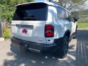 
									TOYOTA Land Cruiser Wagon VX Pearl White 2025′ EMJ01 full								