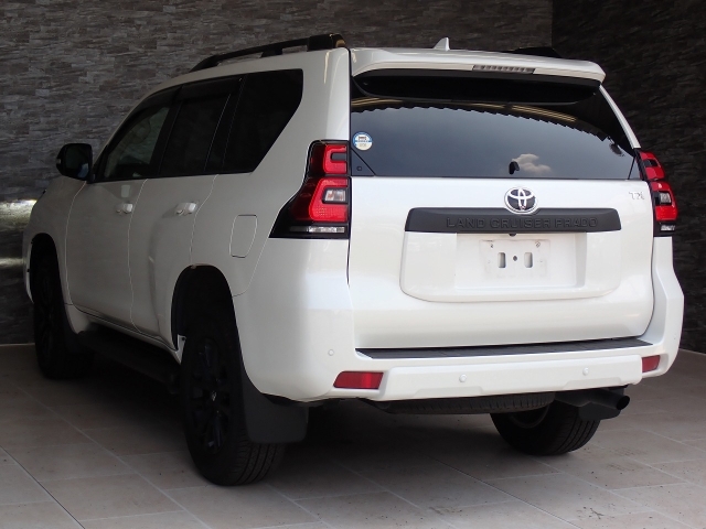 TOYOTA Land Cruiser Prado TX L Packet Matte Black Ed Pearl White 2022′ EOC2C