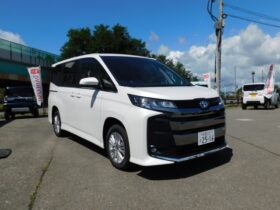 
									TOYOTA Noah S-Z Pearl White 2025′ EOC2H full								