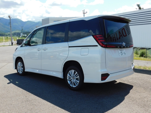 TOYOTA Noah S-Z Pearl White 2025′ EOC2H