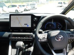 
									TOYOTA Noah S-Z Pearl White 2025′ EOC2H full								