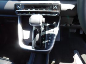 
									TOYOTA Noah S-Z Pearl White 2025′ EOC2H full								