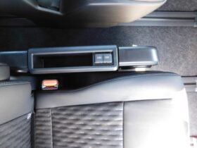 
									TOYOTA Noah S-Z Pearl White 2025′ EOC2H full								