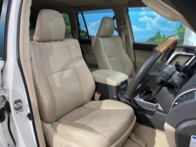 
									TOYOTA Land Cruiser Prado TX L Packet Matte Black Ed Pearl White 2023′ EOK3I full								