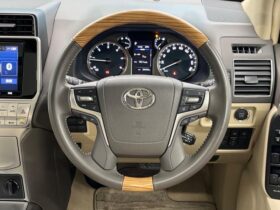 
									TOYOTA Land Cruiser Prado TX L Packet Matte Black Ed Pearl White 2023′ EOK3I full								