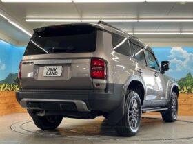 
									TOYOTA Land Cruiser Wagon VX Gray 2024′ EOK3U full								