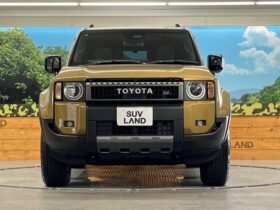 
									TOYOTA Land Cruiser Wagon ZX First Edition Gold/Grey 2024′ EOK42 full								