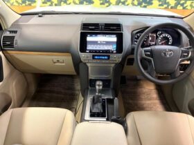 
									TOYOTA Land Cruiser Prado TX L Packet Matte Black Ed Pearl White 2023′ EOKFS full								