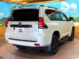 
									TOYOTA Land Cruiser Prado TX L Packet Matte Black Ed Pearl White 2023′ EOKFS full								