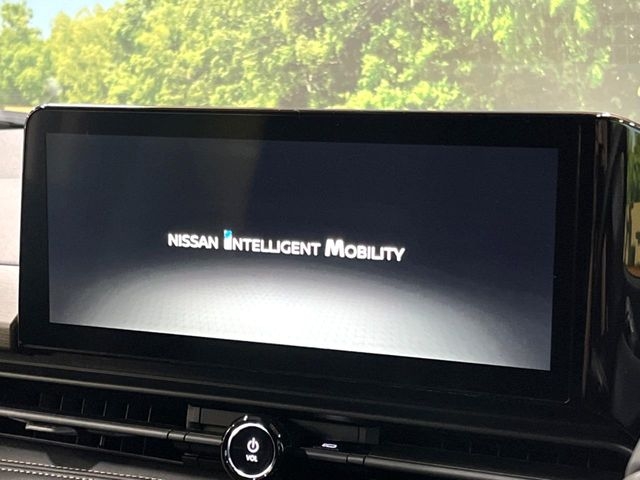 NISSAN Serena e-POWER Highway Star V Pearl White 2024′ EOKMB