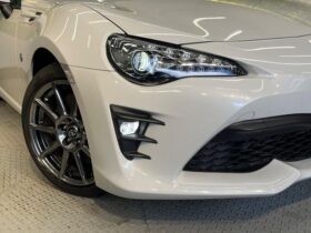 
									TOYOTA 86 GT Limited High Performance Packet Pearl White 2017′ EOKOT full								