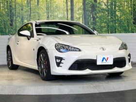 
									TOYOTA 86 GT Limited High Performance Packet Pearl White 2017′ EOKOT full								