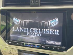 
									TOYOTA Land Cruiser Prado TX L Packet Matte Black Ed Pearl White 2023′ EOKS1 full								