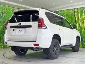 
									TOYOTA Land Cruiser Prado TX L Packet Matte Black Ed Pearl White 2023′ EOKS1 full								