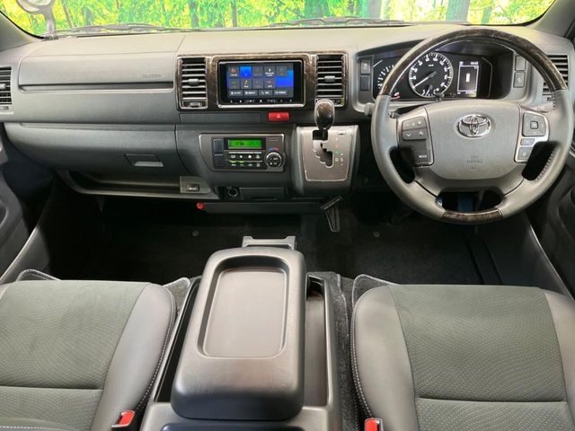 TOYOTA Hiace Van Super GL Dark Prime 2 Long Pearl White 2025′ EOLAZ