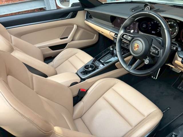 Porsche 911 Carrera White 2021′ EOLCM