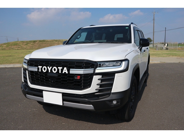 TOYOTA Land Cruiser Wagon 3.3 GR Sport Diesel 4WD Pearl White 2023′ EOO5X