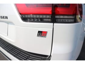 
									TOYOTA Land Cruiser Wagon 3.3 GR Sport Diesel 4WD Pearl White 2023′ EOO5X full								