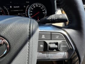 
									TOYOTA Land Cruiser Wagon ZX White 2023′ EOZ7O full								