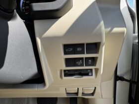 
									TOYOTA Land Cruiser Wagon ZX White 2023′ EOZ7O full								