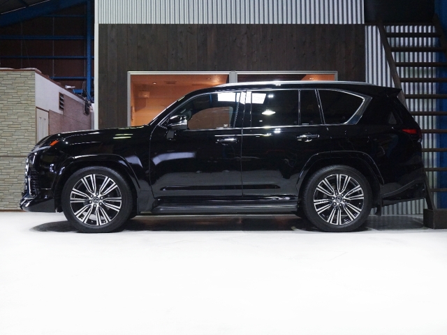 Lexus LX Base Grade Black 2025′ EQH98
