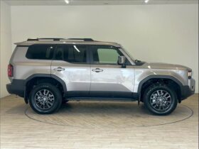 
									TOYOTA Land Cruiser Wagon VX Gray 2024′ EQPDJ full								
