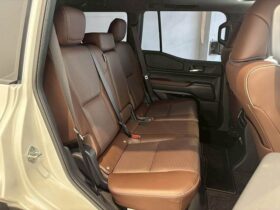 
									TOYOTA Land Cruiser Wagon VX First Edition Pearl White 2024′ EQPDN full								