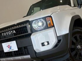 
									TOYOTA Land Cruiser Wagon VX First Edition Pearl White 2024′ EQPDN full								