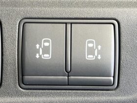 
									NISSAN Serena e-POWER Highway Star V Pearl White 2020′ EQQ4K full								