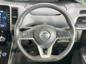 
									NISSAN Serena e-POWER Highway Star V Pearl White 2020′ EQQ4K full								