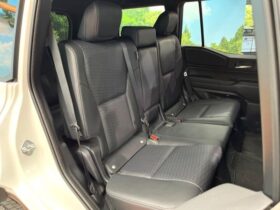 
									TOYOTA Land Cruiser Wagon VX Pearl White 2024′ EQQZ2 full								
