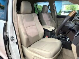 
									TOYOTA Land Cruiser Prado TX L Packet Matte Black Ed Pearl White 2023′ EQR4F full								