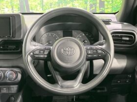 
									TOYOTA Yaris X Pearl White 2024′ EQTUY full								