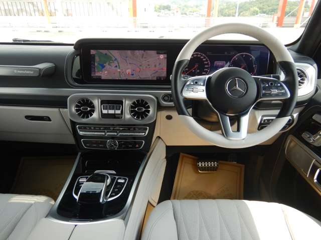 Mercedes-Benz G Class G400d AMG Line White/Black 2022′ EQTWZ