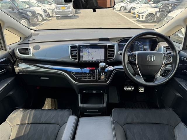Honda Odyssey Hybrid Absolute EX Honda Sen Pearl White 2019′ EQUO6