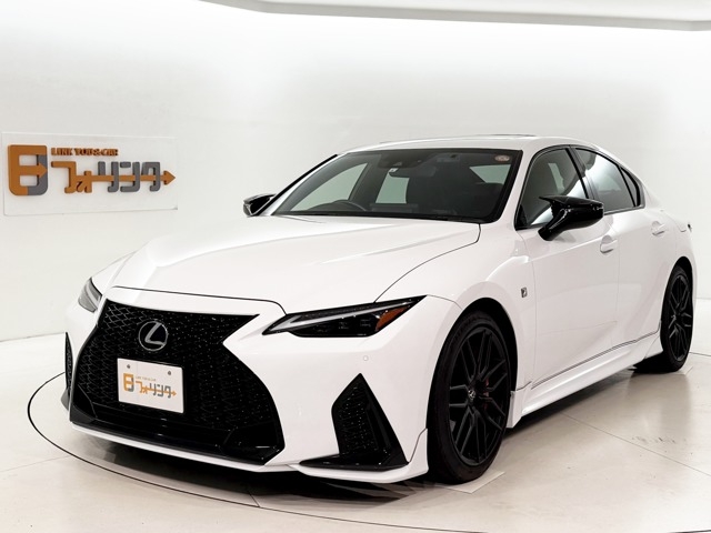 Lexus IS F Sport Mode Black 3 Pearl White 2023′ ERJUZ