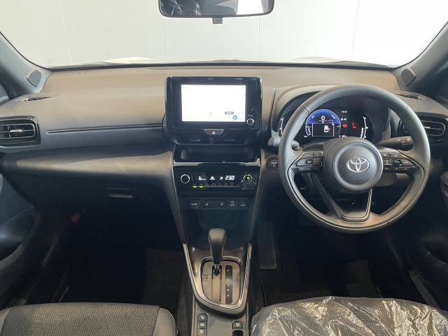 TOYOTA Yaris Cross Z Pearl White 2025′ ERZCC