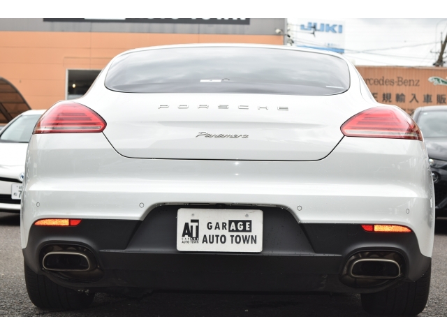 Porsche Panamera Base Grade White 2014′ ESMEF