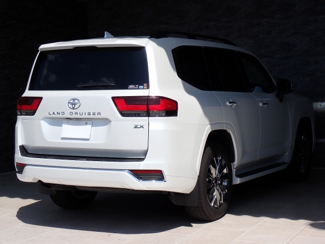 TOYOTA Land Cruiser Wagon ZX Pearl White 2022′ ESMFO