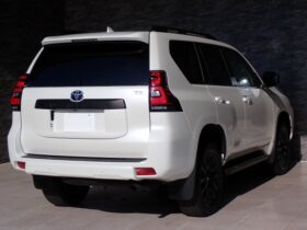 
									TOYOTA Land Cruiser Prado TX L Packet Matte Black Ed Pearl White 2023′ ESMG6 full								